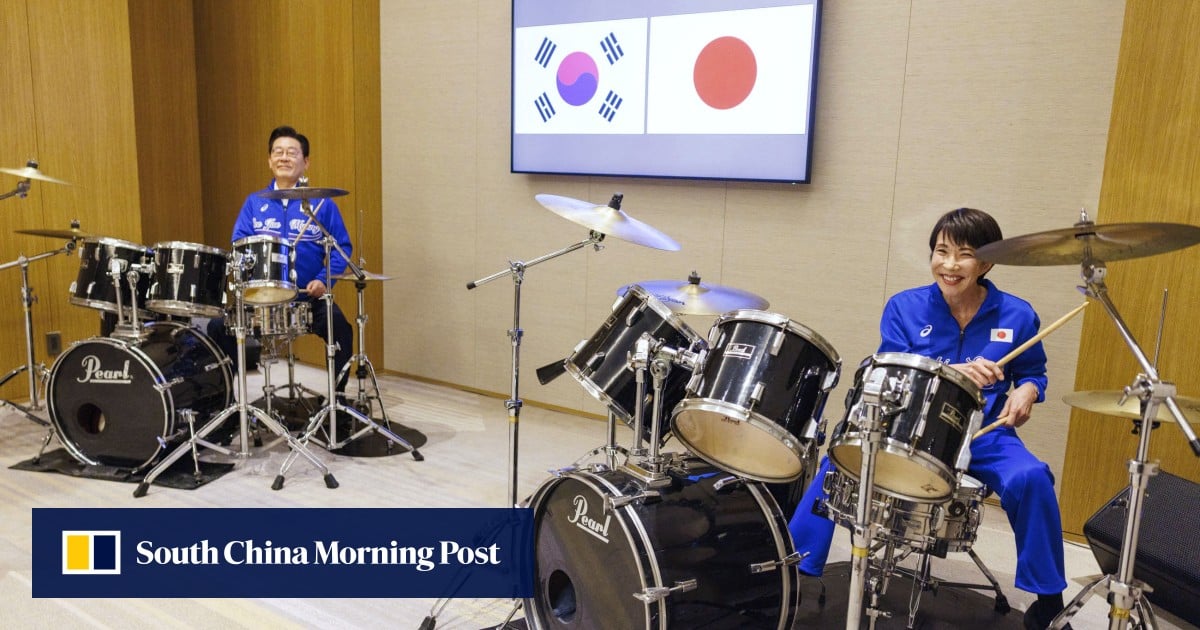 Japan’s Takaichi, South Korea’s Lee unwind with drumming, K-pop after summit
