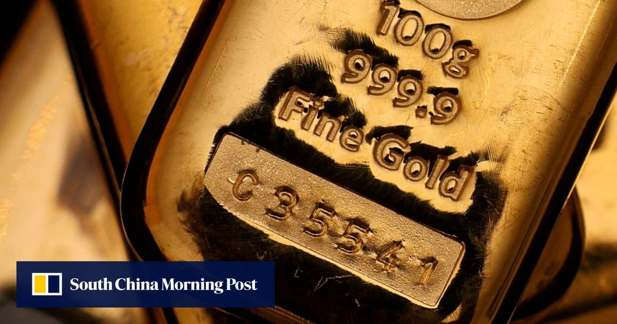 Chinese banks lure investors with gold-linked deposits amid soaring prices