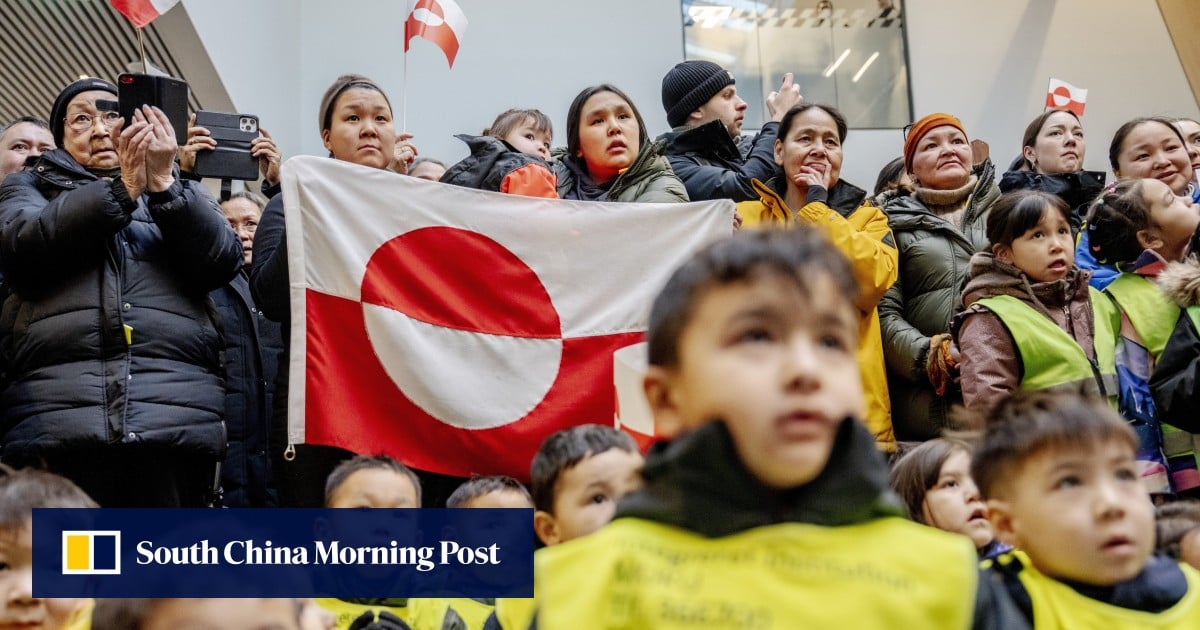 Hong Kong stocks trade near 1-week low on Greenland unease, Japan bond yields