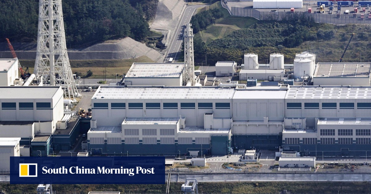 Japan suspends restart of world’s largest nuclear plant hours after it began