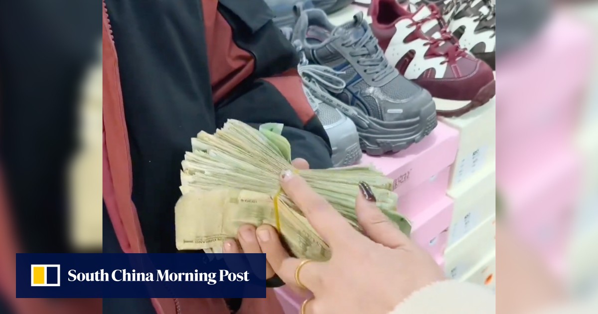 Chinese boy saves US$28 for 6 months to buy mum birthday gift, touches shop owner