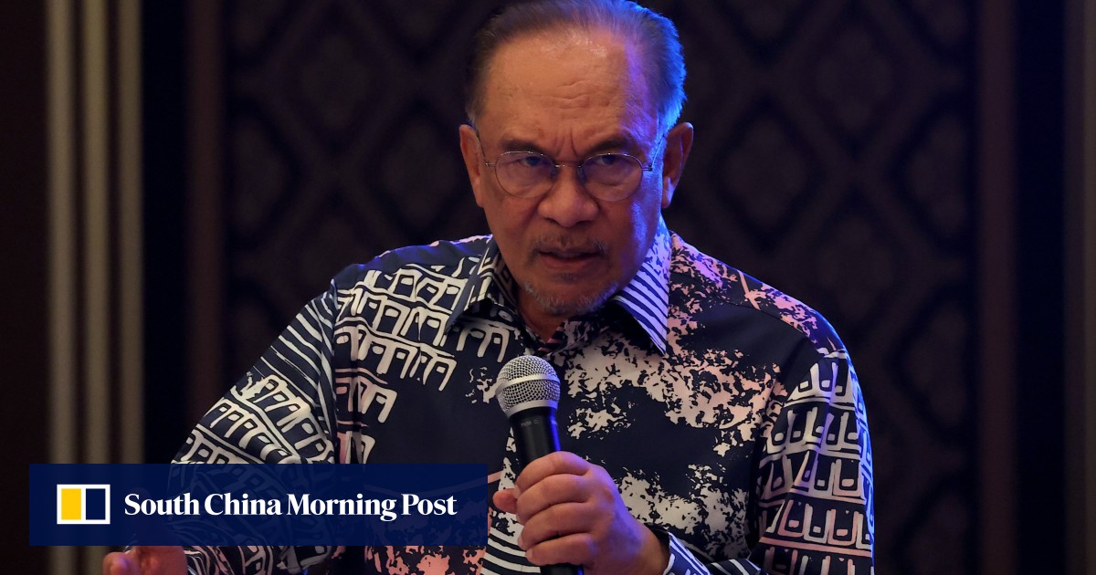 Malaysia’s Anwar orders officials to file anti-corruption report within a week
