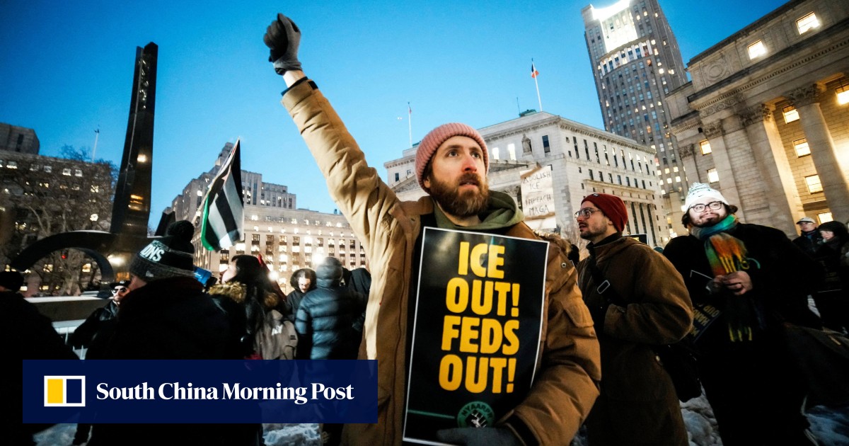 US agents who shot Minneapolis man Alex Pretti placed on leave