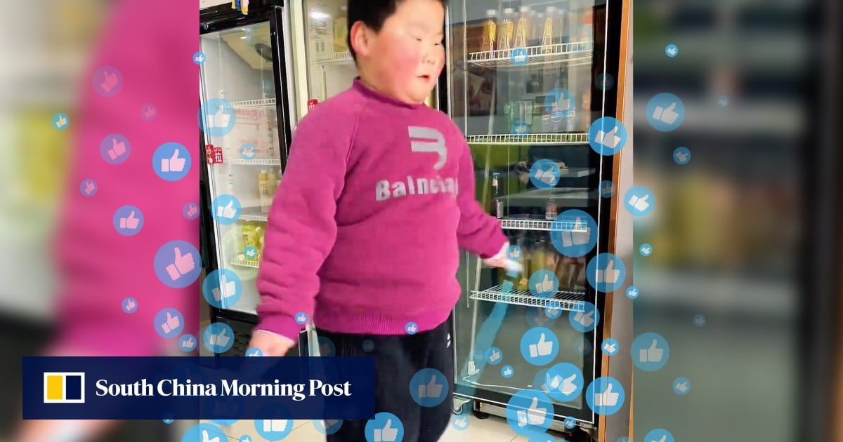 China boy skips rope as many times as he receives likes to lose weight gets 1.8 million thumbs up