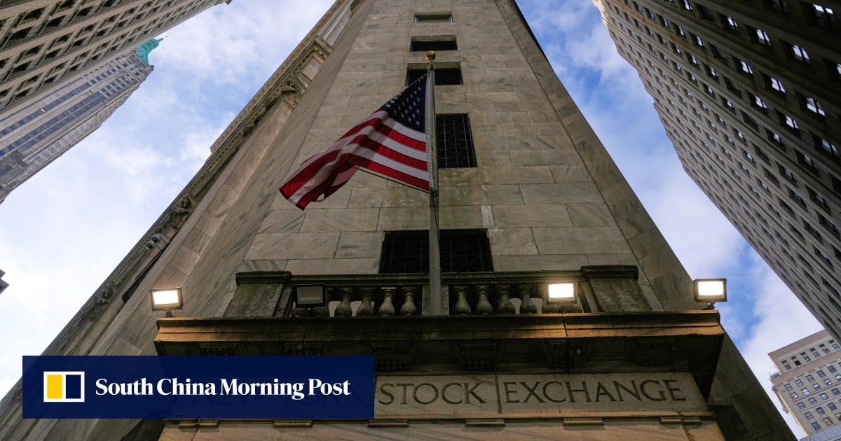 Hong Kong stocks decline, taking cues from US rout on jitters about AI disruption