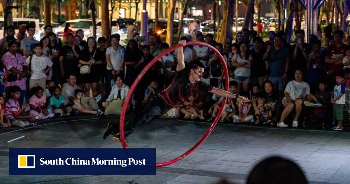 Singapore busker ‘stunned like a vegetable’ after ex-PM Lee spotted at performance