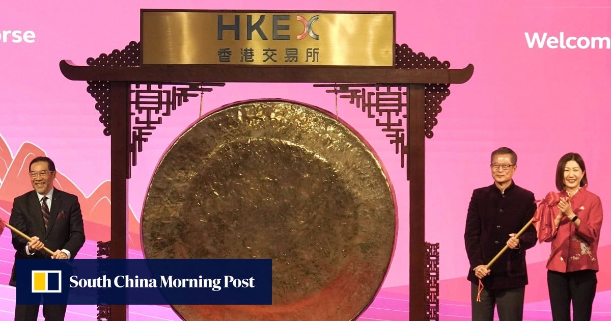 Hong Kong stocks and gold start the Year of the Horse on a mixed note