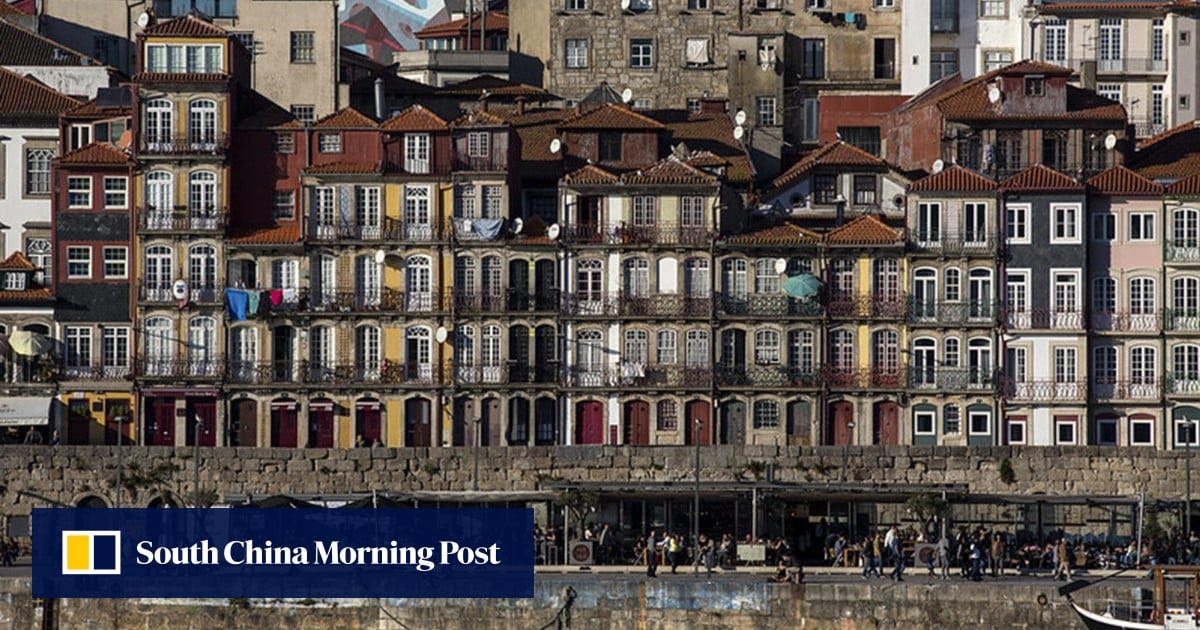 Woman lay dead in her Porto, Portugal flat for 2 years before her body was discovered