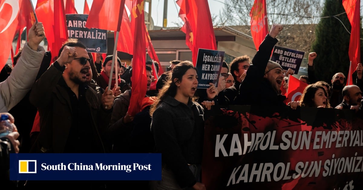 Turkish journalists jailed for filming near Nato base hosting US troops