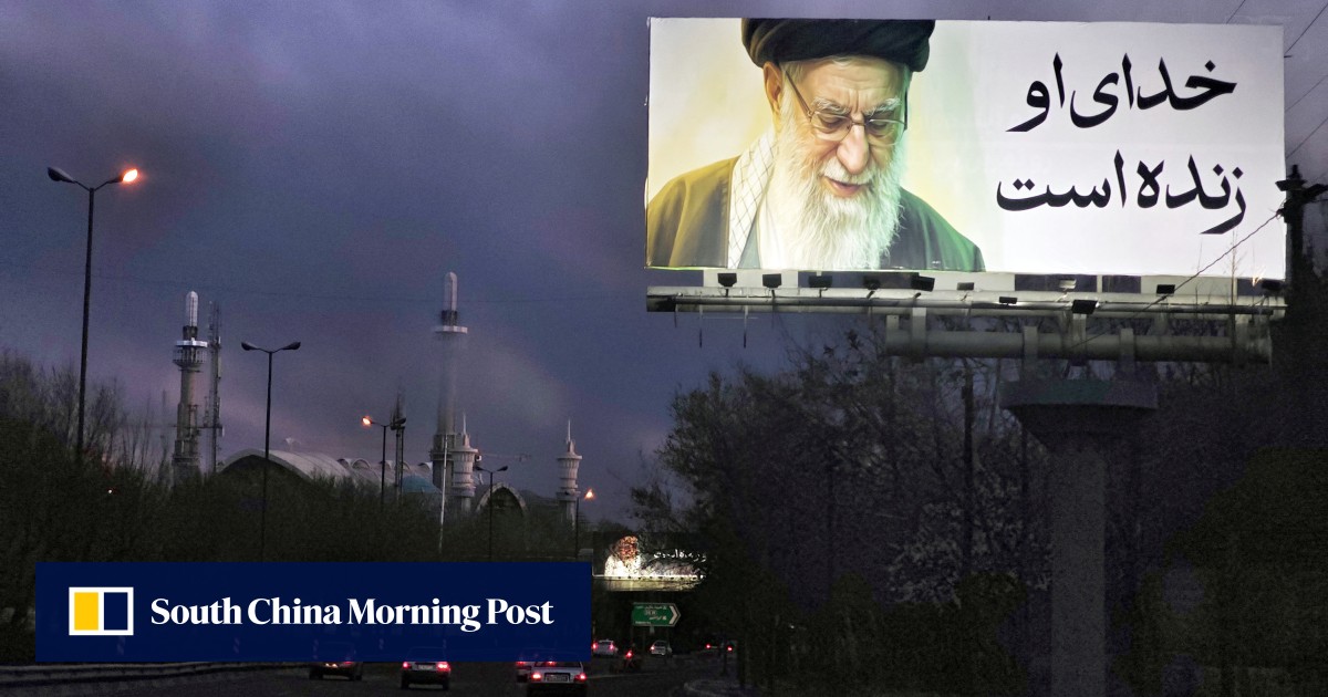 Iran delays funeral of supreme leader over crowd concerns