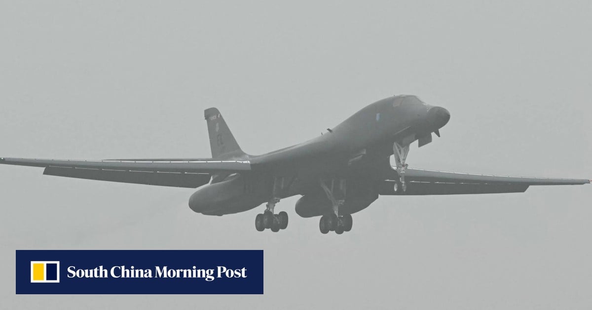 4 US bombers land in UK as Iran war continues