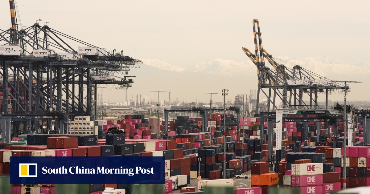 Trump allows foreign ships between domestic ports to stabilize petrol costs