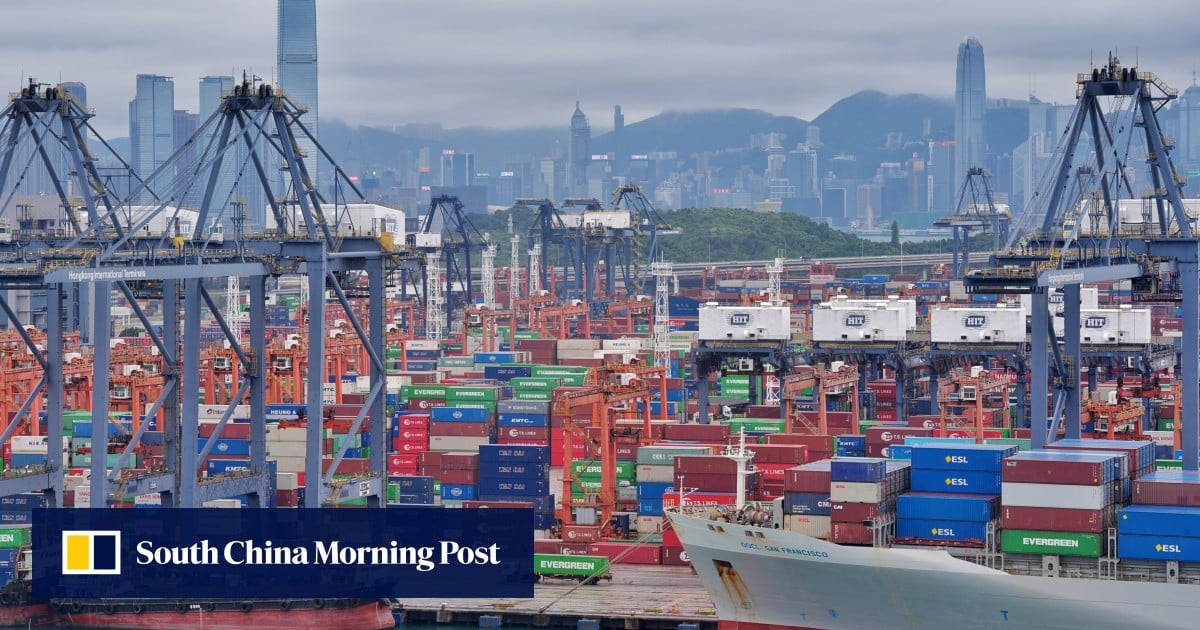 Hong Kong exporter confidence records steepest drop in 2 years