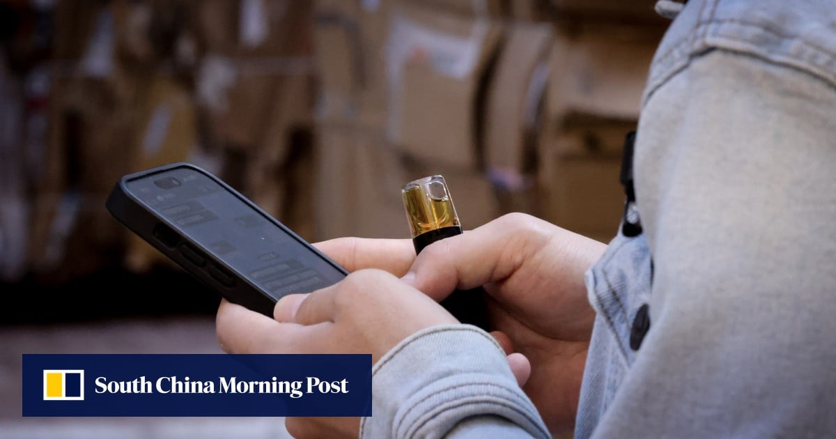 Hong Kong to impose 2‑tier penalty for carrying vapes in public from April 30