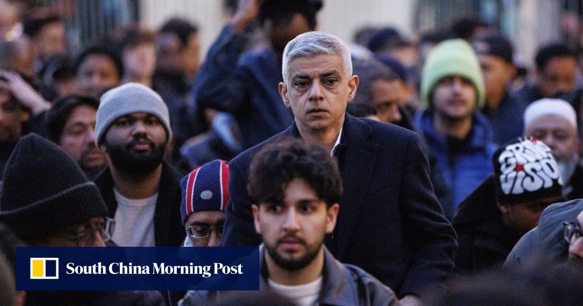 London mayor’s protection officers relieved of duties after bag of guns ‘misplaced’