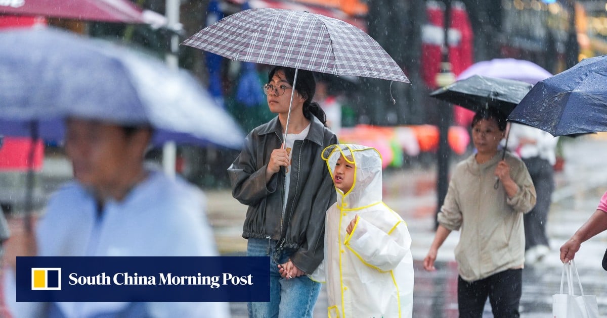 Hong Kong issues amber rainstorm warning amid Ching Ming Festival