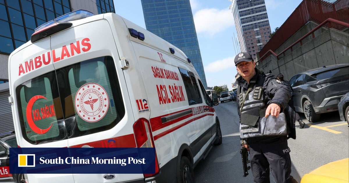 At least 2 dead in gunfight outside Israeli consulate in Istanbul