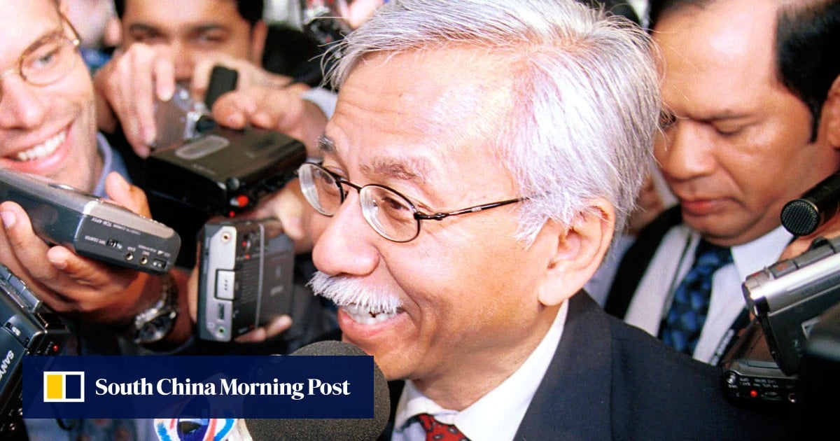 Malaysian corruption watchdog secures arrest warrant for tycoon Daim’s sons