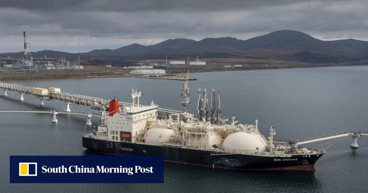 Russia tempts energy-starved South Asia with 40% discounts on US-sanctioned LNG