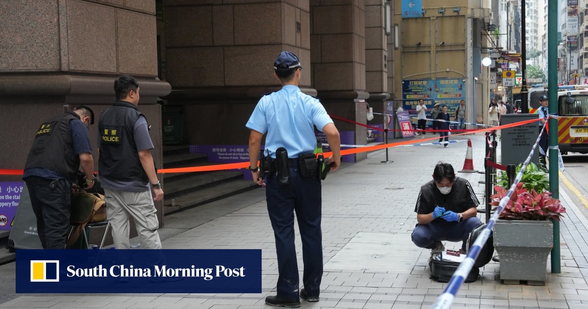 Elderly man stabbed in the leg by attacker with knife in Sheung Wan