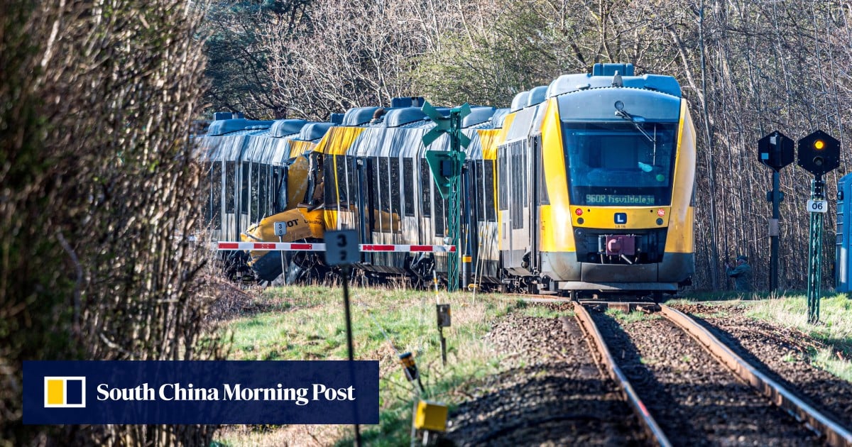 Head-on collision between two trains north of Copenhagen