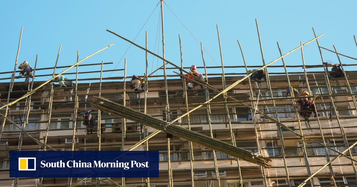 Photo of labourer smoking on scaffolding triggers anger after Tai Po blaze