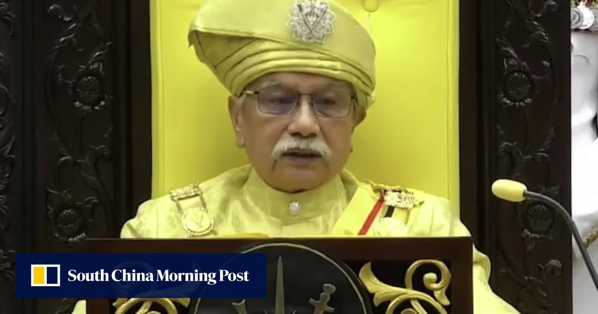 Malaysian state in crisis after Umno pulls support for chief minister in royal row