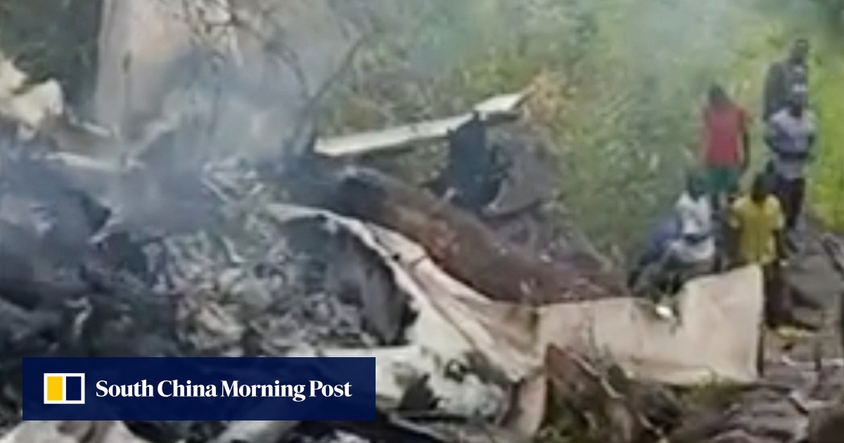 Plane crash in South Sudan kills 14