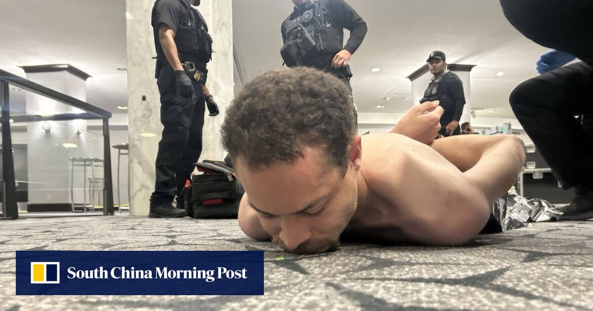 Man charged with trying to kill Trump agrees to remain in custody