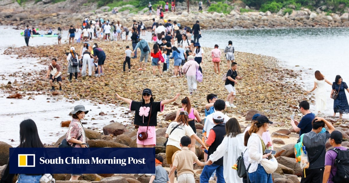 300 verbal warnings issued to Sharp Island visitors on Labour Day
