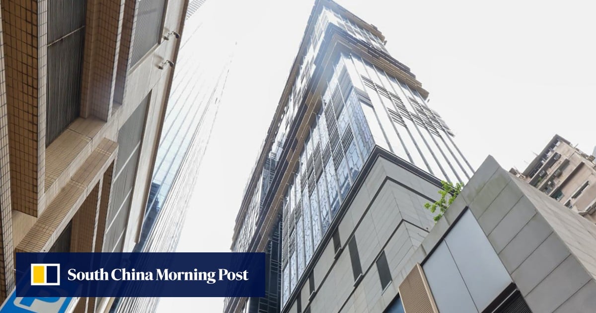 Woman plunges to death from Hong Kong hotel pool deck, injuring 7 others