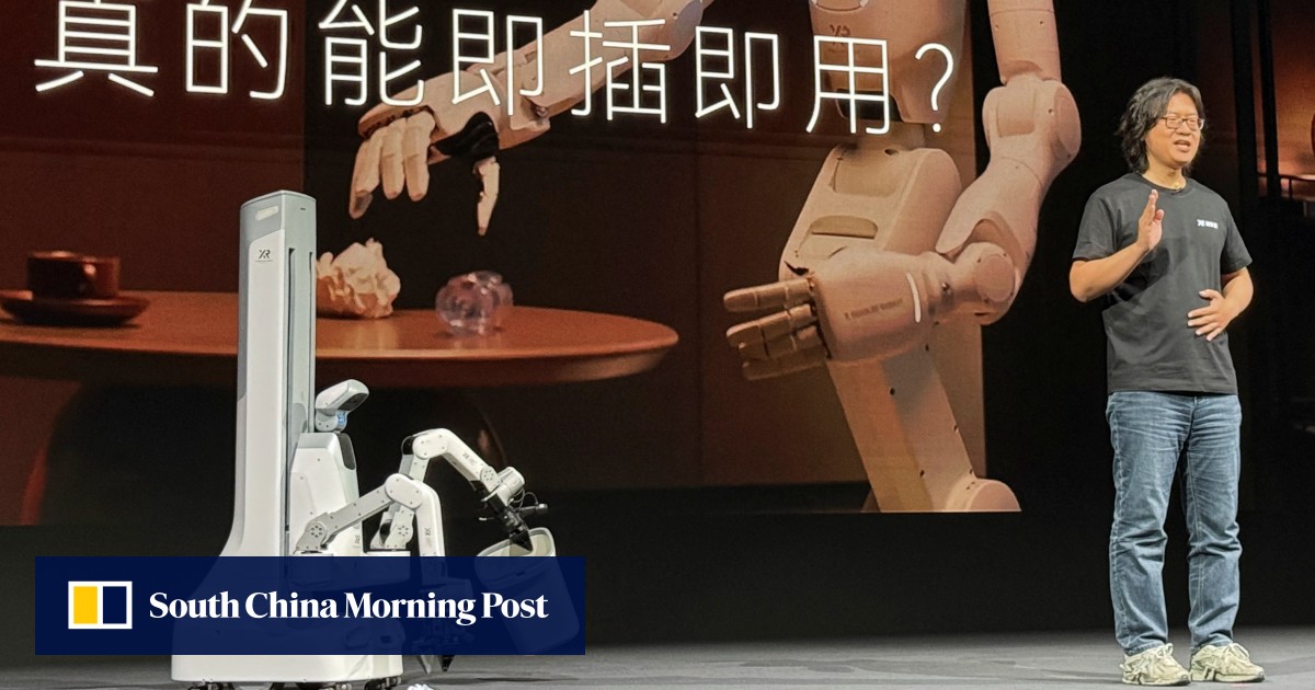 China’s robots step into real-world roles, from cleaning to directing traffic
