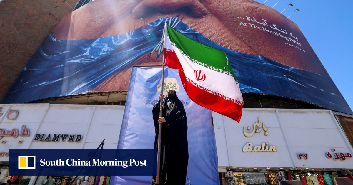 Iran response stalls U.S. peace offer, Strait tensions