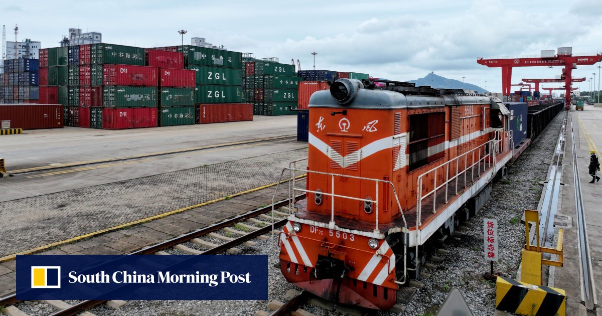 Chinese traders in Iran keep business afloat as war capsizes naval shipping