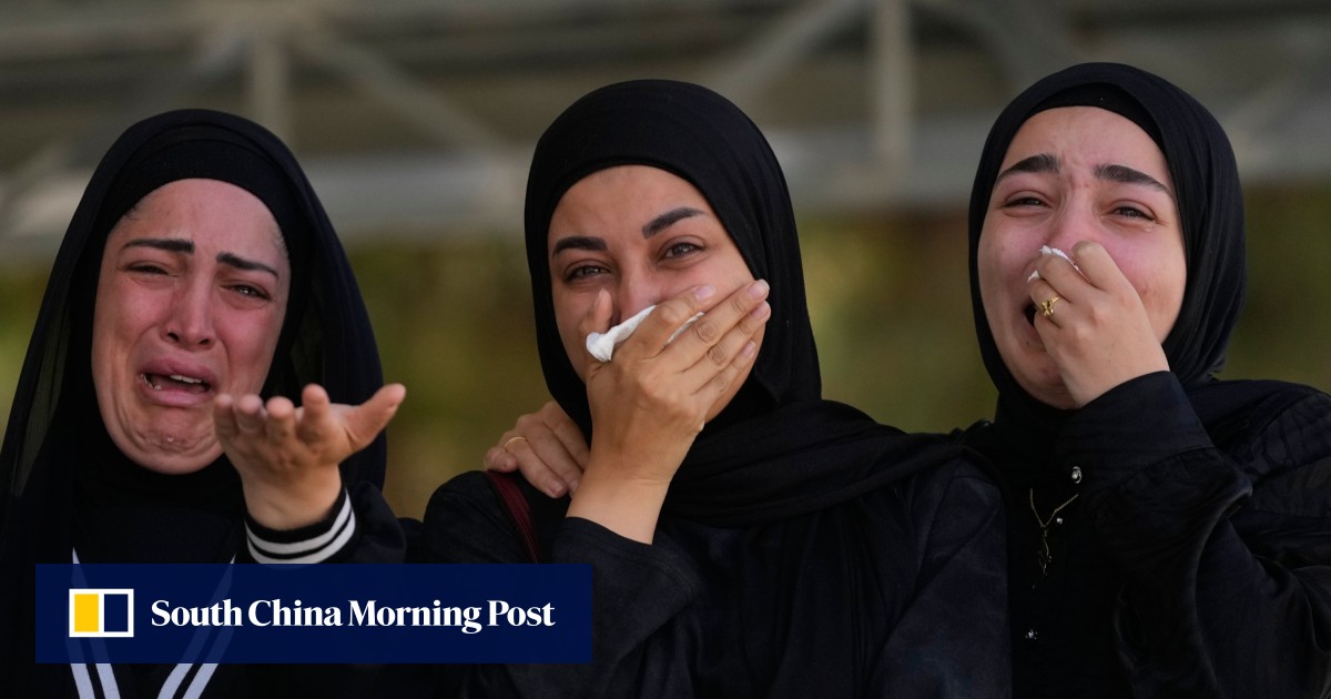 Israel strikes Lebanon as 380 reported killed since April 17
