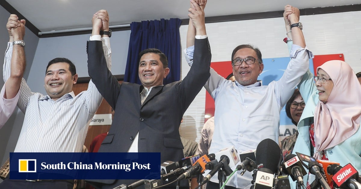 Malaysian ex-ministers resign from Anwar’s party, snap election rumoured