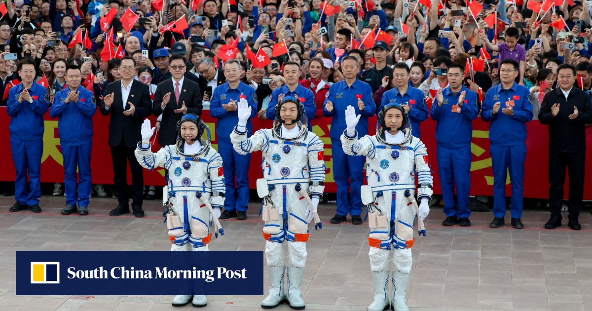 Hongkongers praise astronaut Lai Ka-ying at send-off ceremony in Jiuquan
