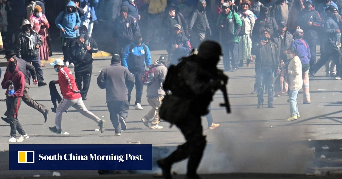 Bolivia’s president offers to slash own salary by half to end protests Bolivia’s president offers to slash own salary by half to end protests