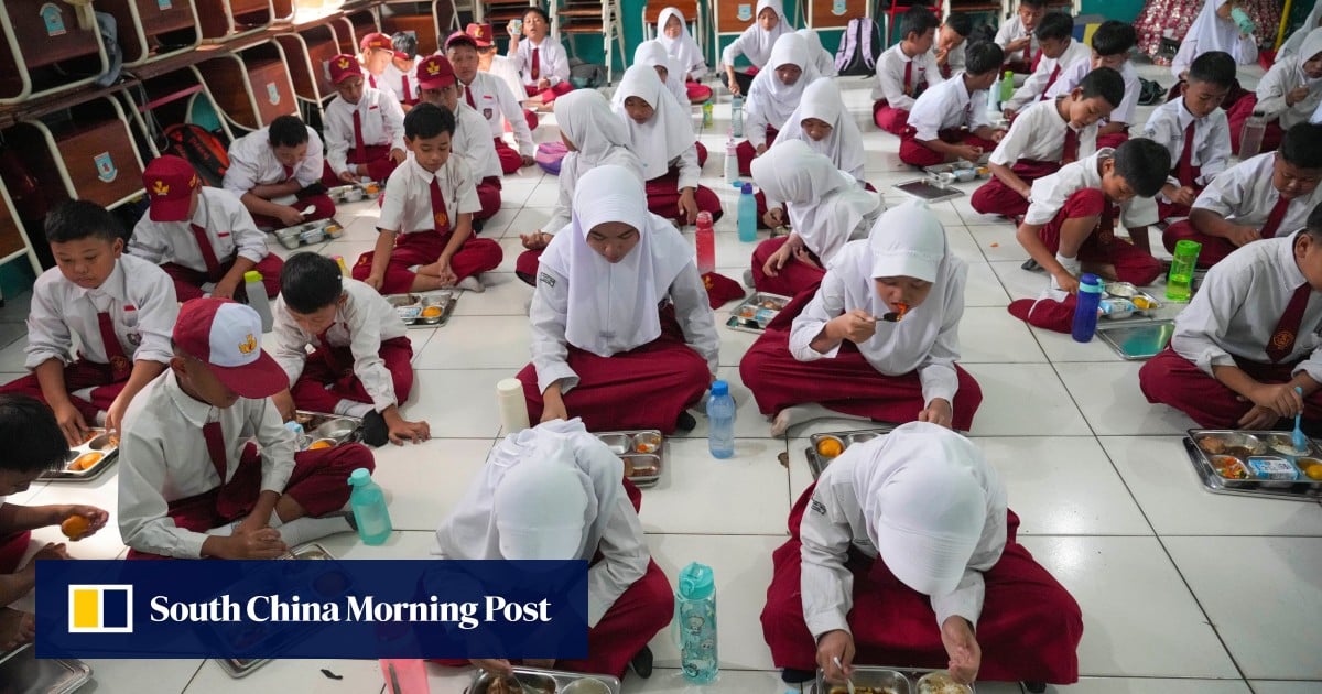 Will Prabowo's free meals scheme survive amid Indonesia corruption arrests?