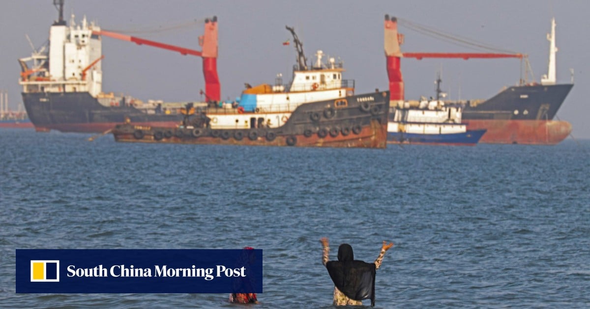 US strikes Iranian radar sites after drone shootdown in Strait of Hormuz US strikes Iranian radar sites after drone shootdown in Strait of Hormuz