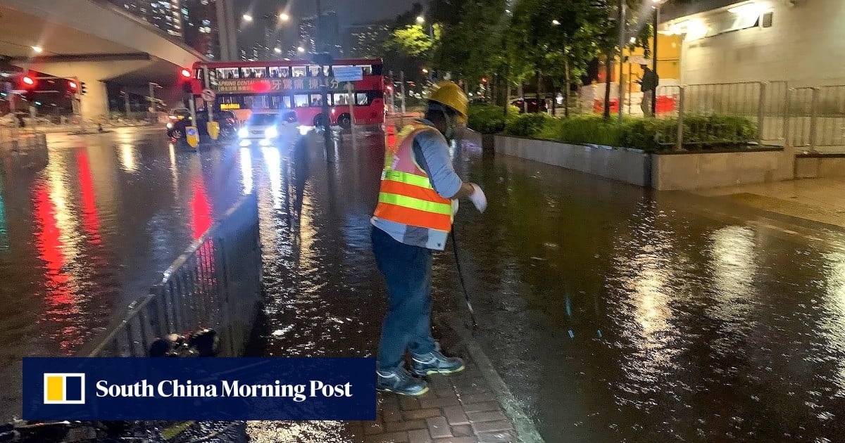 Hong Kong Observatory issues red rainstorm warning