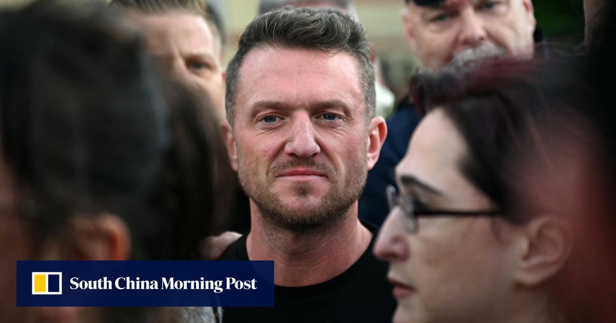 UK anti-Islam activist Tommy Robinson says he was detained under terrorism laws UK anti-Islam activist Tommy Robinson says he was detained under terrorism laws