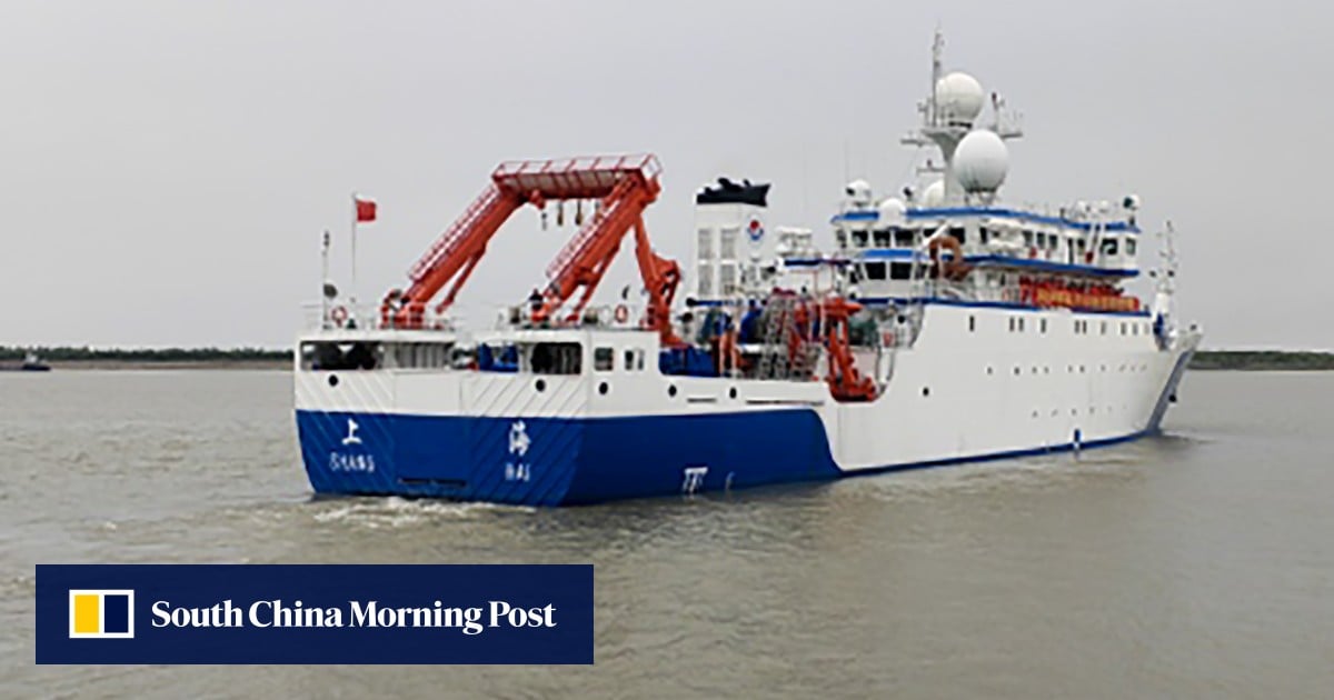 China puts world’s first smart squid fishing robot to the test
