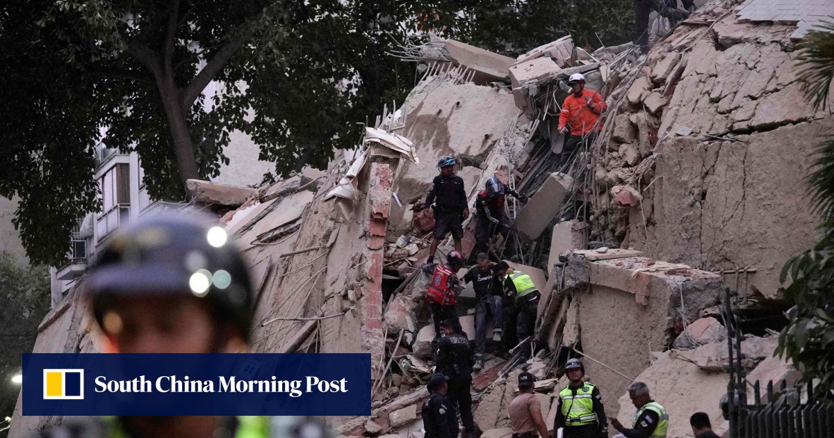 Buildings collapse as earthquake rocks Venezuela