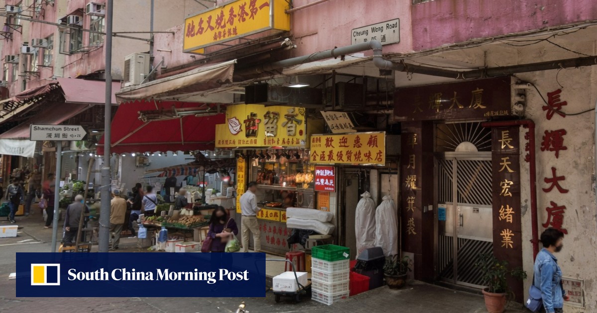 Hong Kong police arrest 2 after man dies following dispute at flat