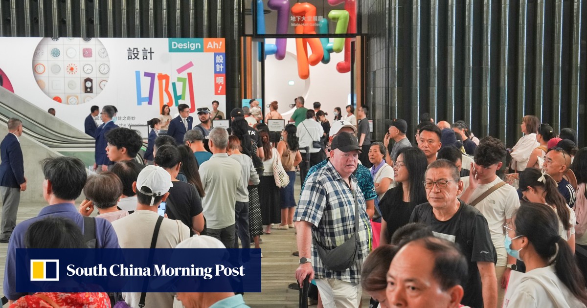 Hongkongers snap up July 1 freebies and discounts with gusto