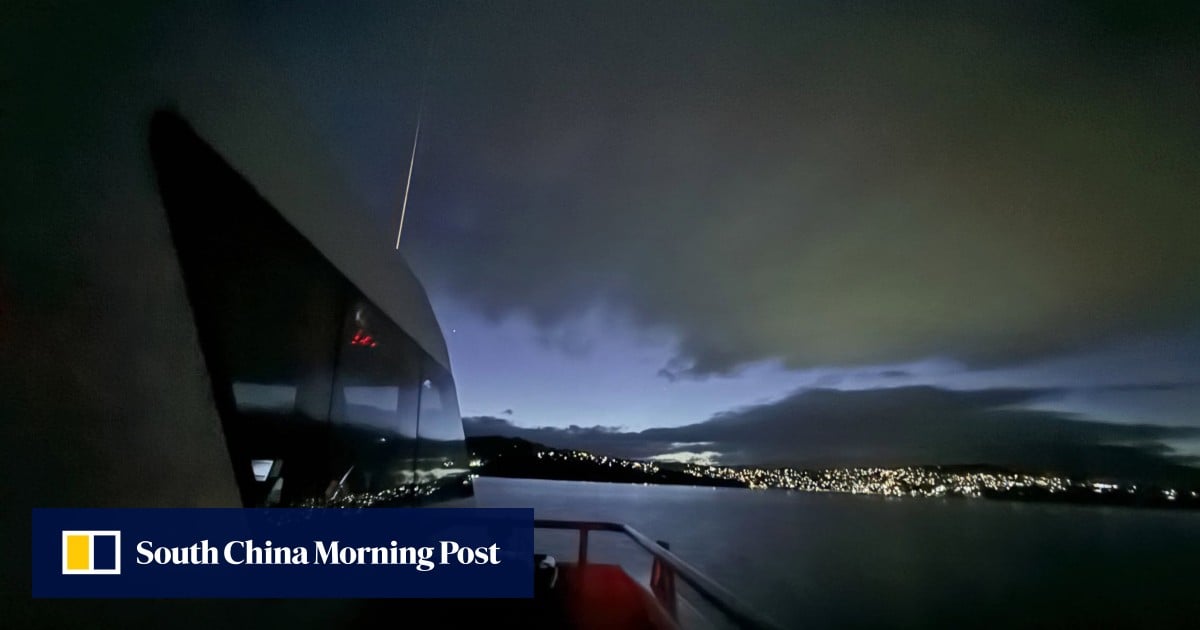 Hong Kong aurora-chasing tour group rescues 2 divers lost at sea in Australia