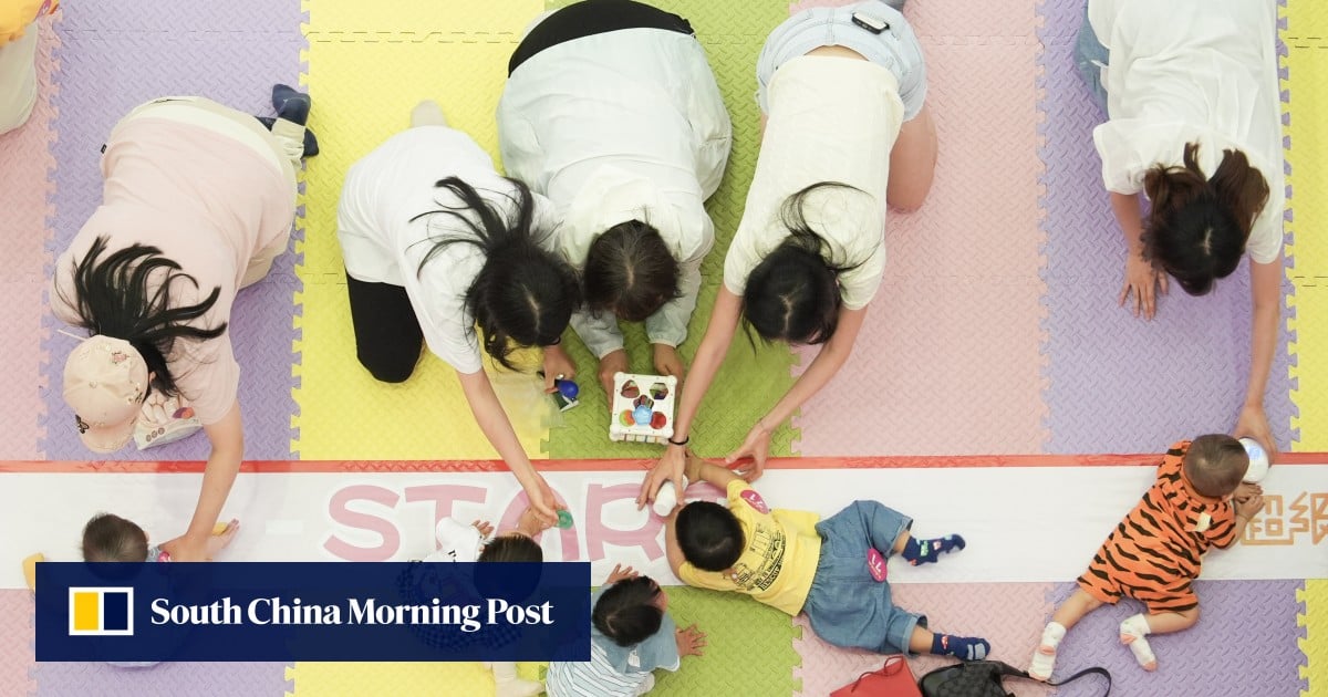 Hong Kong political parties urge access to fertility services for single women