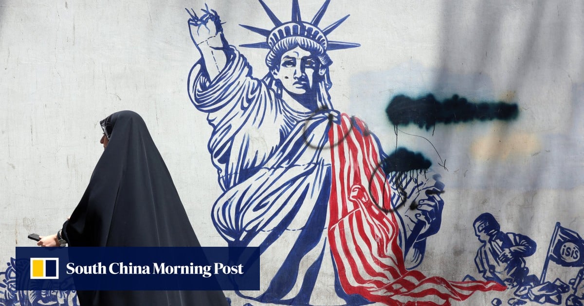 Iran declares Strait of Hormuz closed, US launches new strikes Iran declares Strait of Hormuz closed, US launches new strikes