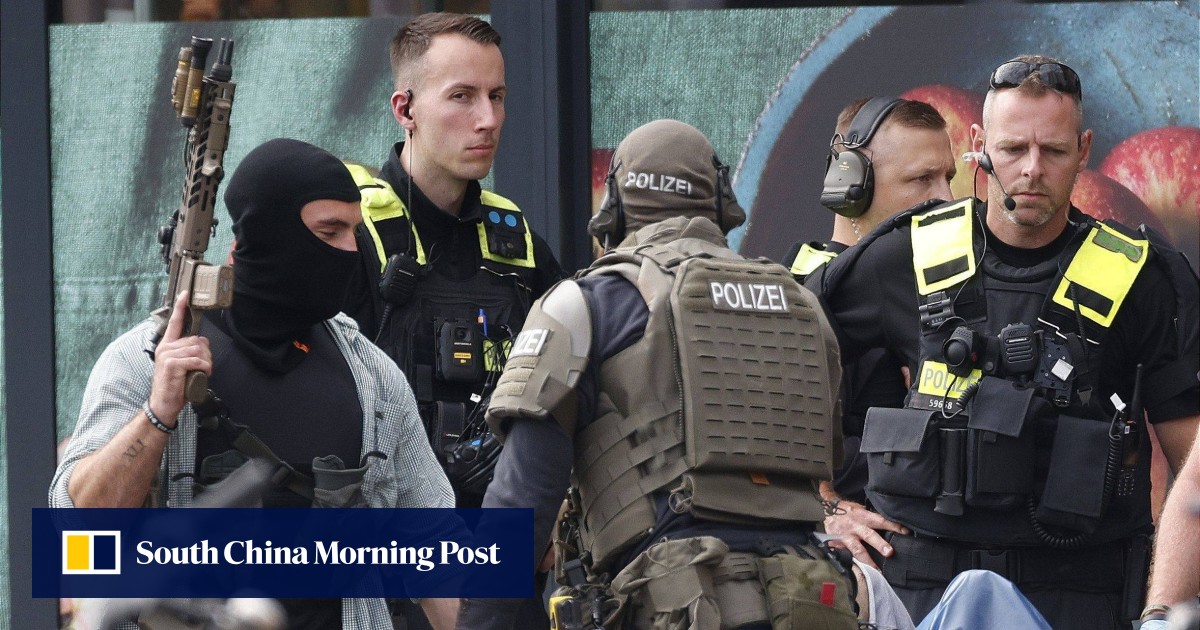 German man charged with kidnapping after supermarket hostage incident in Berlin